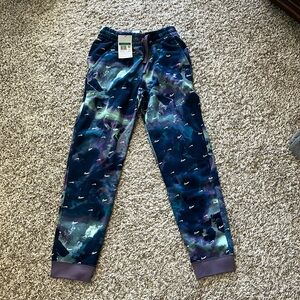 New Nike joggers with tag